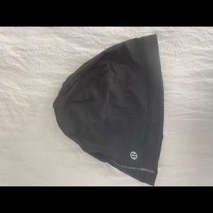 Lululemon hat with pony tail slit